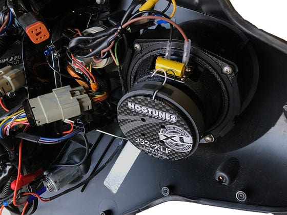 Hogtunes 225-SG-KIT-XL – REV 225-RM Amp & XL 6.5" Front Speaker Kit for Street Glide (2014–2023)