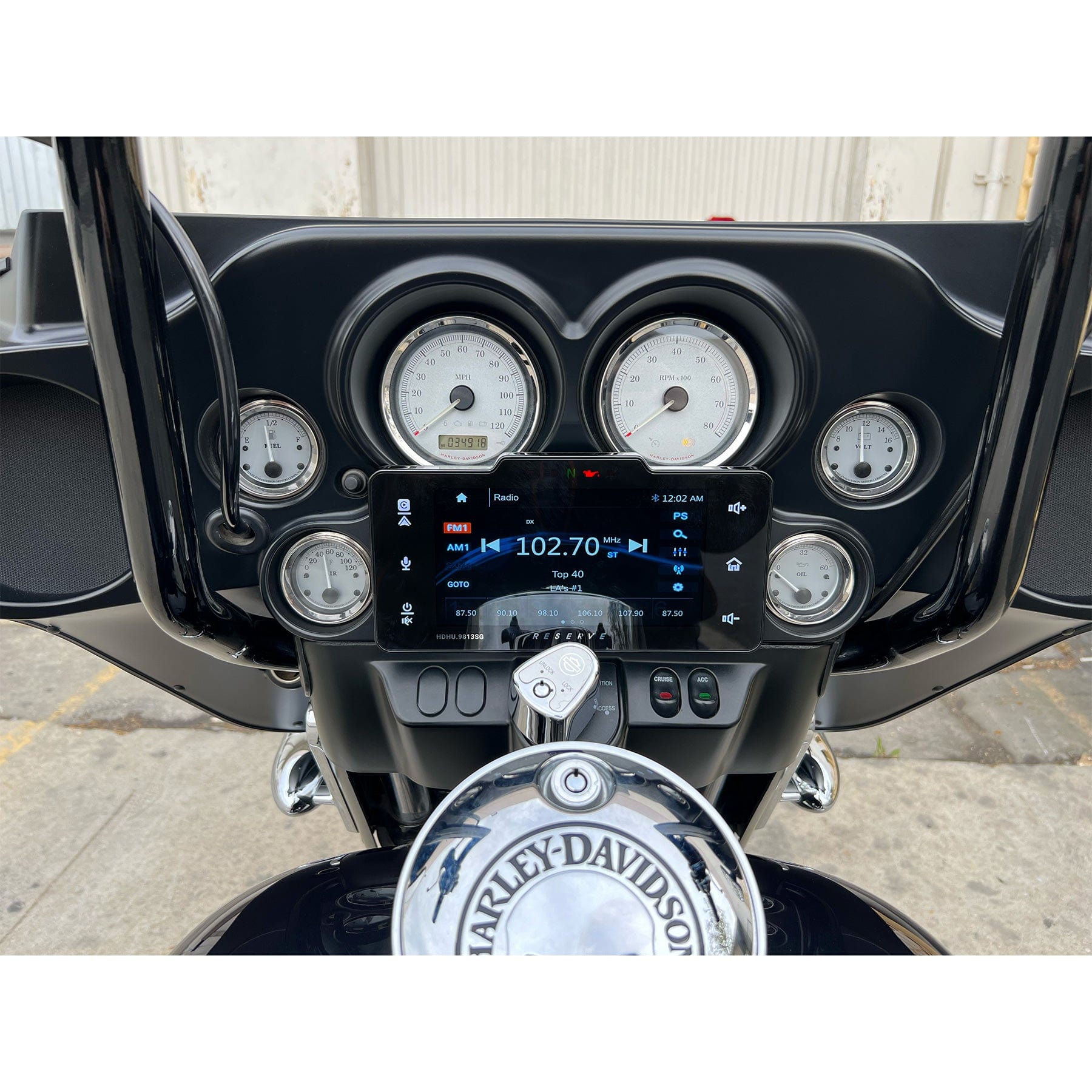 SoundStream WHD.SG CarPlay Head Unit for 1998–2013 Harley Street Glide