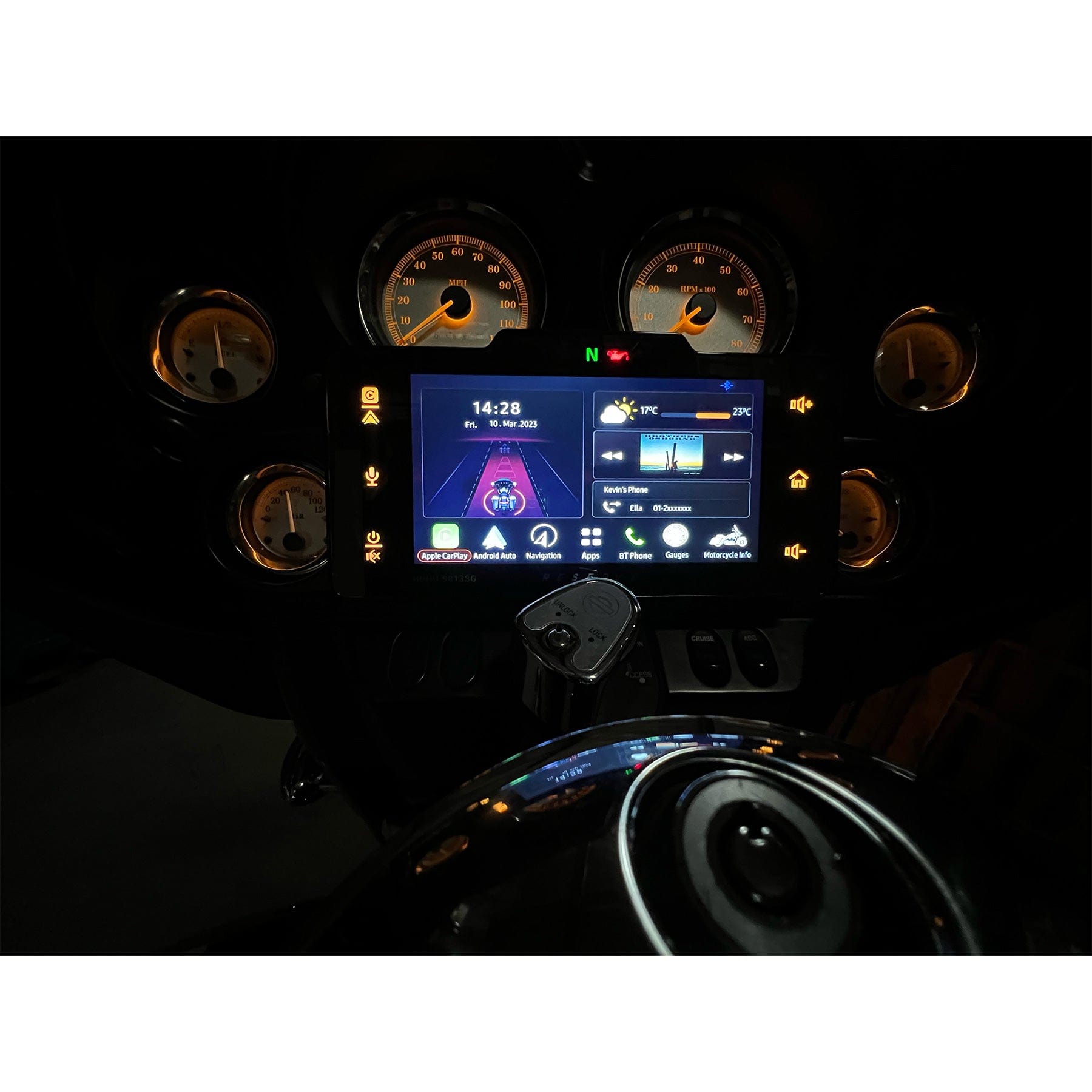 SoundStream WHD.SG CarPlay Head Unit for 1998–2013 Harley Street Glide