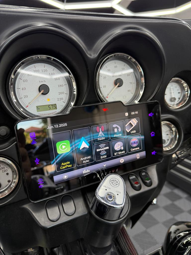 SoundStream WHD.SG CarPlay Head Unit for 1998–2013 Harley Street Glide
