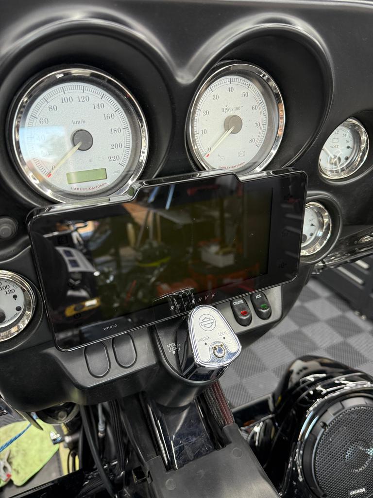 Soundstream WHD.SG CarPlay Head Unit for 1998 to 2013 Batwing Touring
