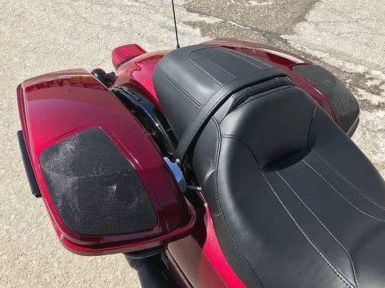 Wild Boar – 600W Amp + 4-Speaker Kit with 6×9" Saddlebag Lids for Street Glide 2014–2023