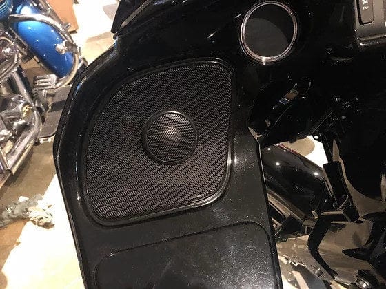 Wild Boar WBARG KIT.2R — 400W Amp & 6.5″ Speaker Kit for Road Glide (2015–2024)