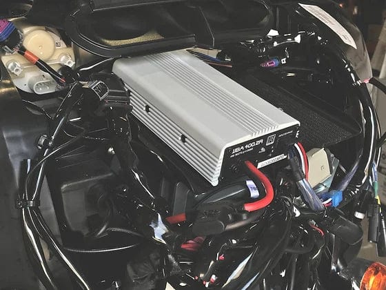 Wild Boar WBASG-KIT.2R – 400W Amp + 6.5" Front Speaker Kit for Street Glide 2014–2023