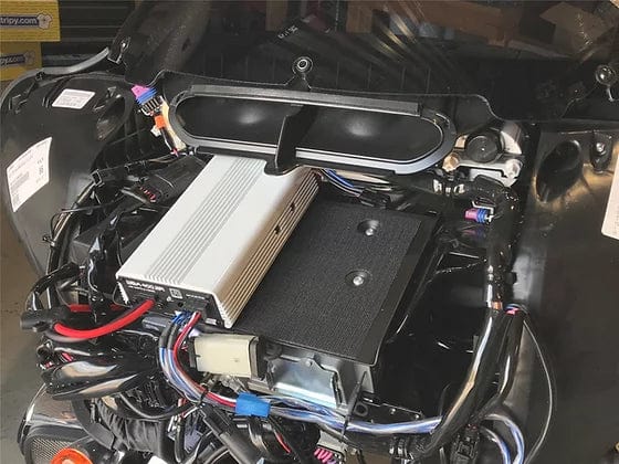 Wild Boar WBASG-KIT.2R – 400W Amp + 6.5" Front Speaker Kit for Street Glide 2014–2023
